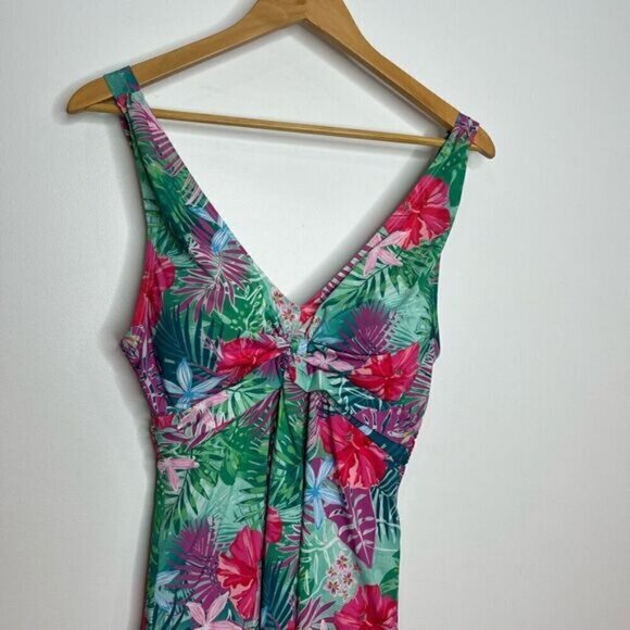 Swimsuits For All Women's Twist Front V-Neck Swimdress Hawaiian Floral Size 10 - Picture 3 of 16